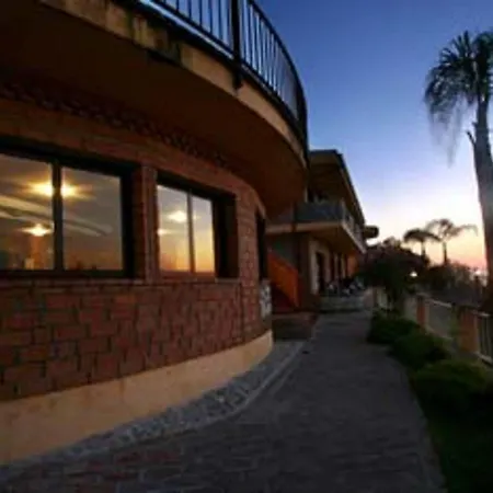 Baia Tropea 4* بارغيليا