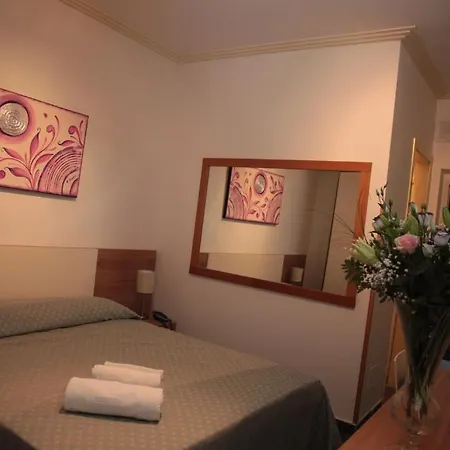호텔 Baia Tropea 4*