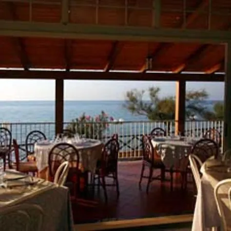 Baia Tropea 4*