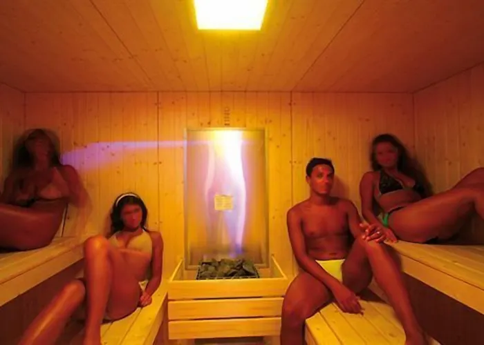 Baia Tropea מלון 4*